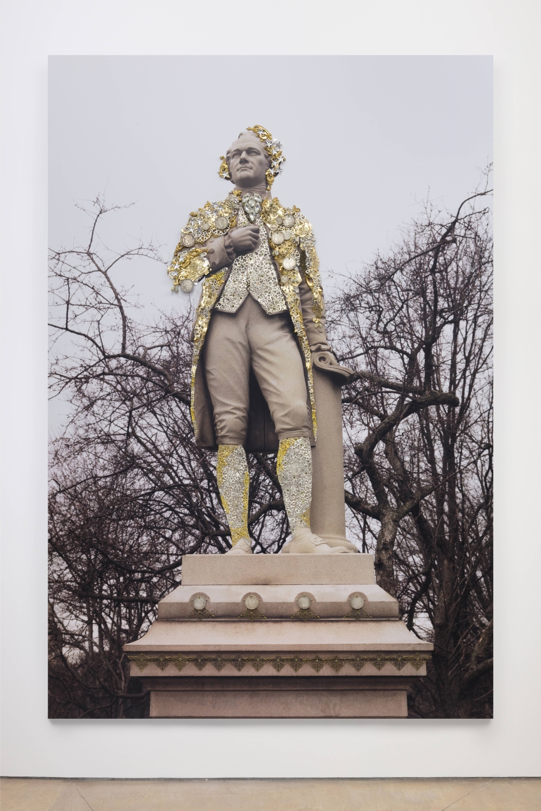 Hew Locke
Hamilton, Central Park, 2018
c-type photograph with mixed media
72 x 48 ins.
182.9 x 121.9 cm